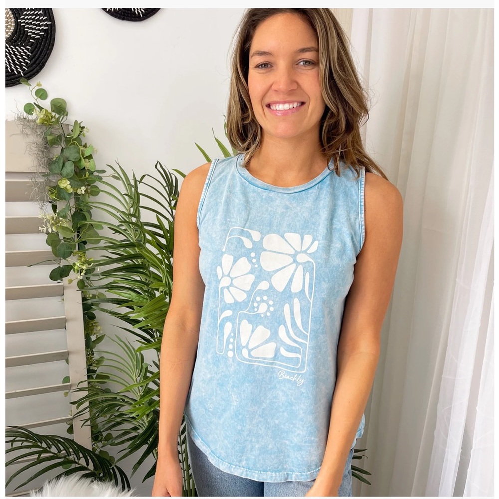 NWOT Beachly Floral Tide Tank - Sea Breeze Mineral